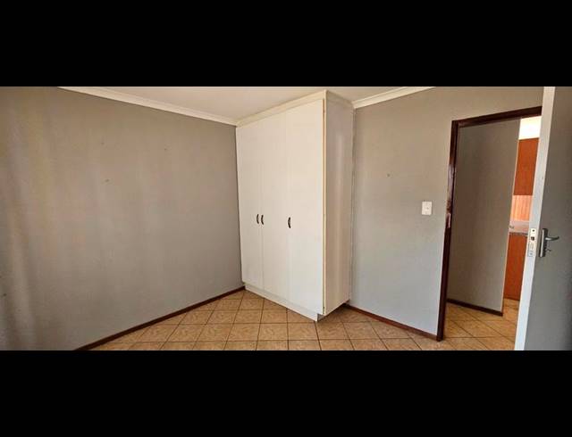 2 BEDROOM PROPERTY TO RENT IN LOTUS GARDENS